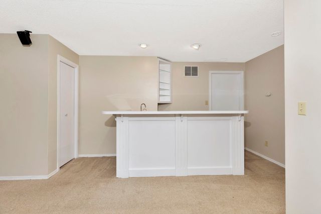 1114 N Manchester Ct, Wichita, KS 67212