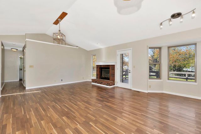 1114 N Manchester Ct, Wichita, KS 67212