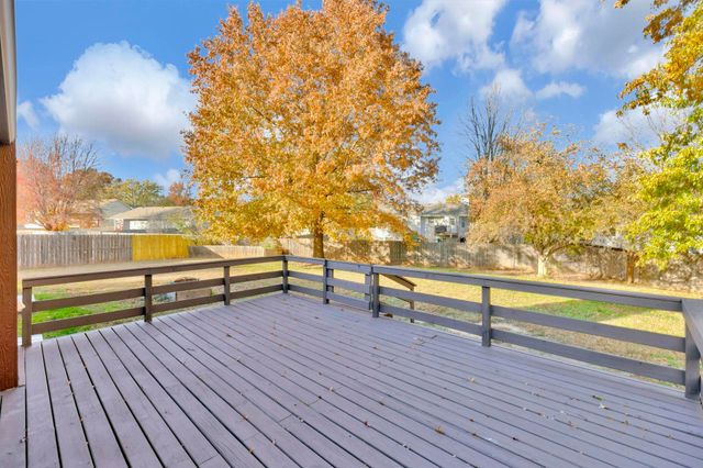 1114 N Manchester Ct, Wichita, KS 67212