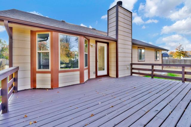 1114 N Manchester Ct, Wichita, KS 67212