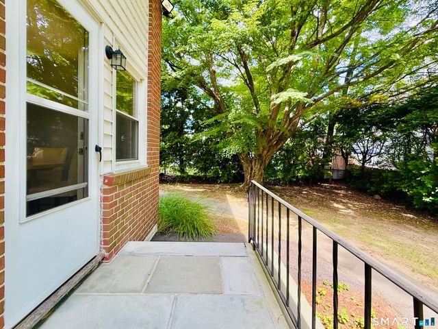 1 Willowbrook Court 1, Stamford, CT 06902