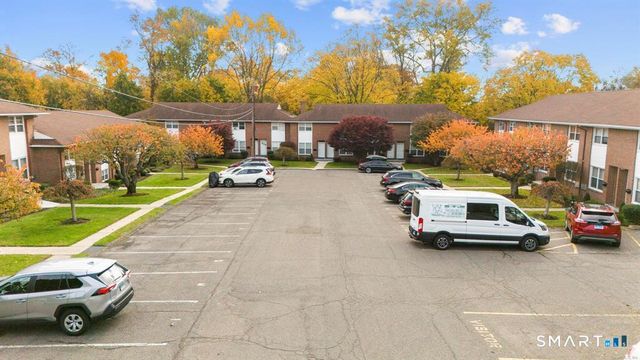 1 Willowbrook Court 1, Stamford, CT 06902