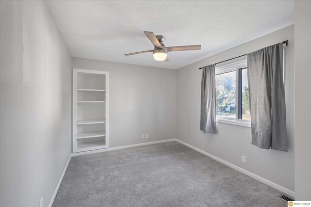 802 Fort Street, Papillion, NE 68046