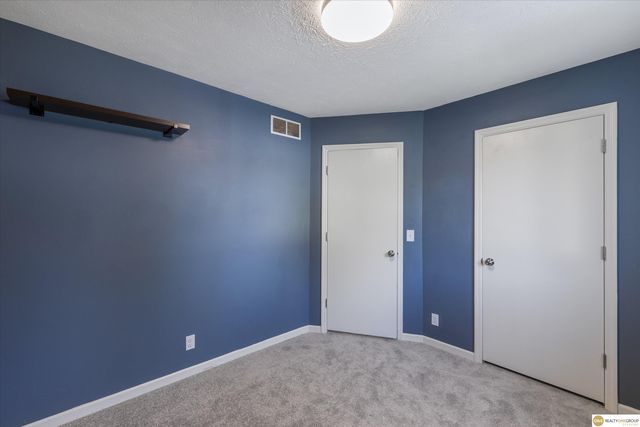 802 Fort Street, Papillion, NE 68046
