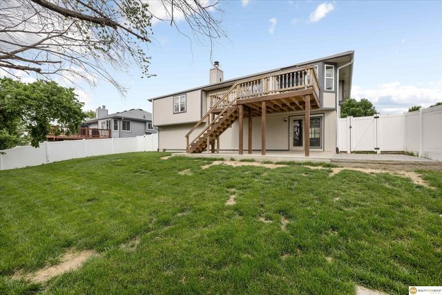 802 Fort Street, Papillion, NE 68046