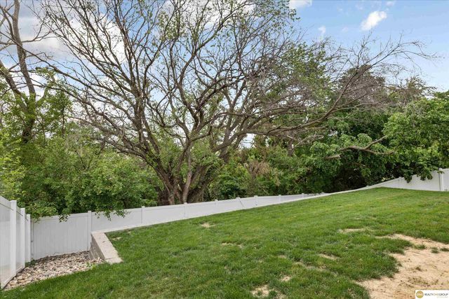 802 Fort Street, Papillion, NE 68046