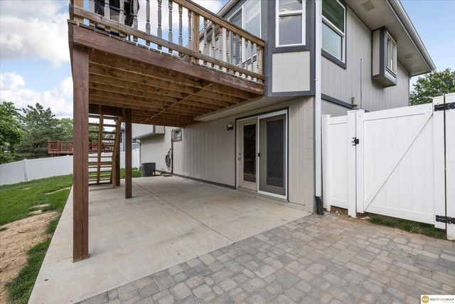 802 Fort Street, Papillion, NE 68046