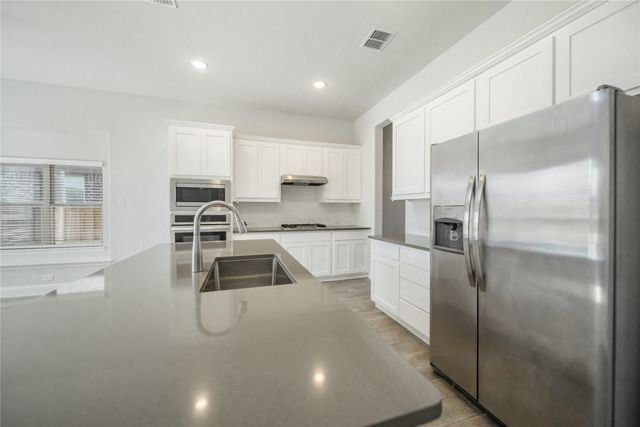 813 Bent Brook Road, Little Elm, TX 75068