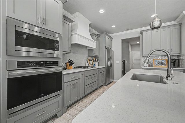 1400 Blue Moon Road, Centerton, AR 72719