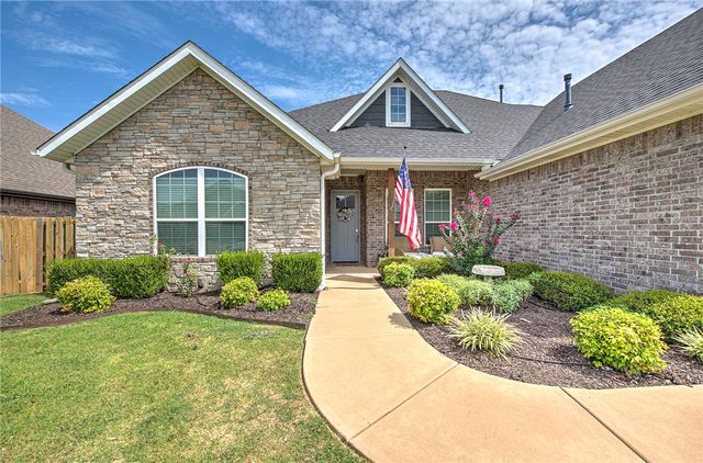 1400 Blue Moon Road, Centerton, AR 72719