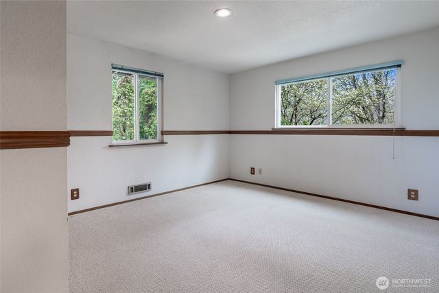 28611 16th Avenue S, Federal Way, WA 98003