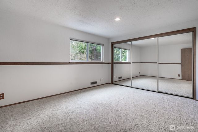 28611 16th Avenue S, Federal Way, WA 98003