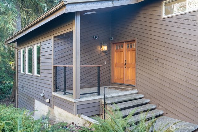 28611 16th Avenue S, Federal Way, WA 98003