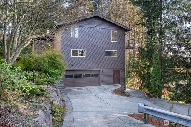 28611 16th Avenue S, Federal Way, WA 98003