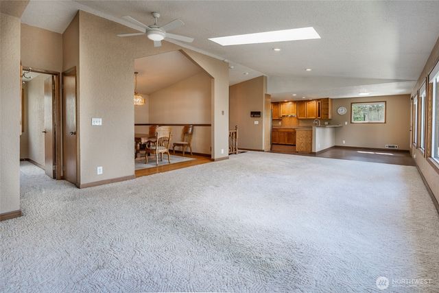 28611 16th Avenue S, Federal Way, WA 98003