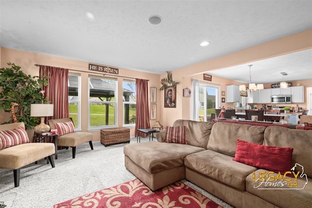 1850 Hollow Creek Drive, Caledonia, MI 49316