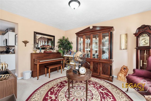 1850 Hollow Creek Drive, Caledonia, MI 49316