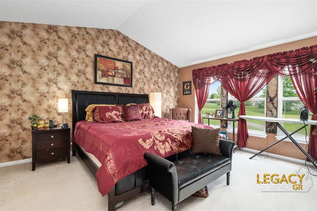 1850 Hollow Creek Drive, Caledonia, MI 49316