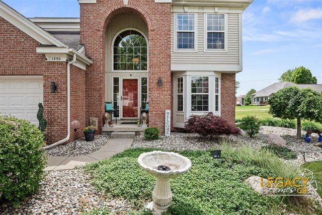 1850 Hollow Creek Drive, Caledonia, MI 49316
