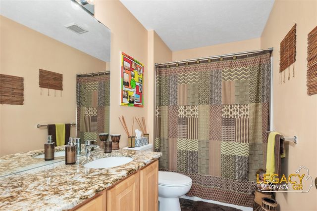 1850 Hollow Creek Drive, Caledonia, MI 49316
