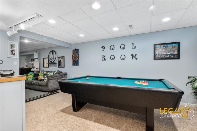 1850 Hollow Creek Drive, Caledonia, MI 49316