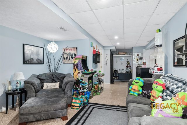 1850 Hollow Creek Drive, Caledonia, MI 49316