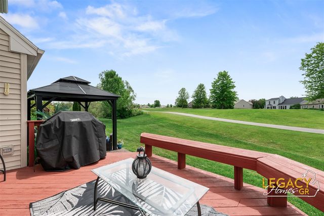 1850 Hollow Creek Drive, Caledonia, MI 49316