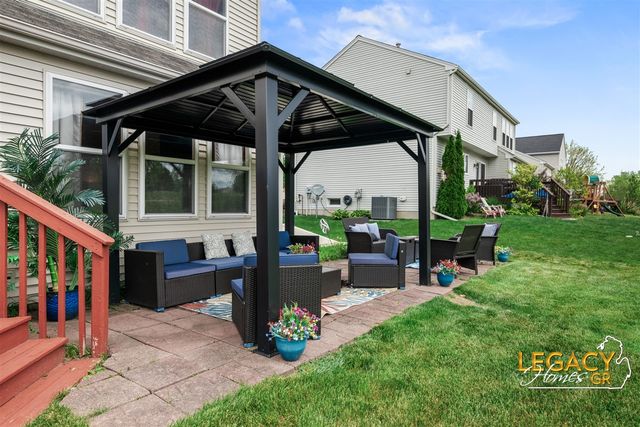 1850 Hollow Creek Drive, Caledonia, MI 49316