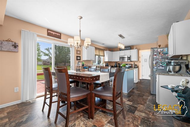 1850 Hollow Creek Drive, Caledonia, MI 49316