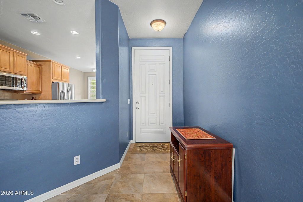 696 W SUNDANCE Circle, San Tan Valley, AZ 85143 — photo 4