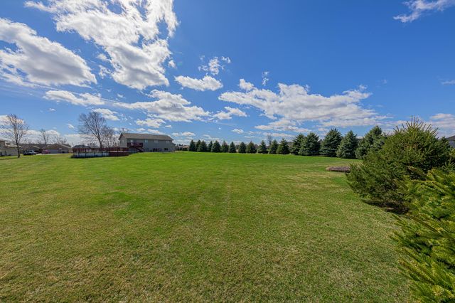 9390 W 156th Place, Lowell, IN 46356