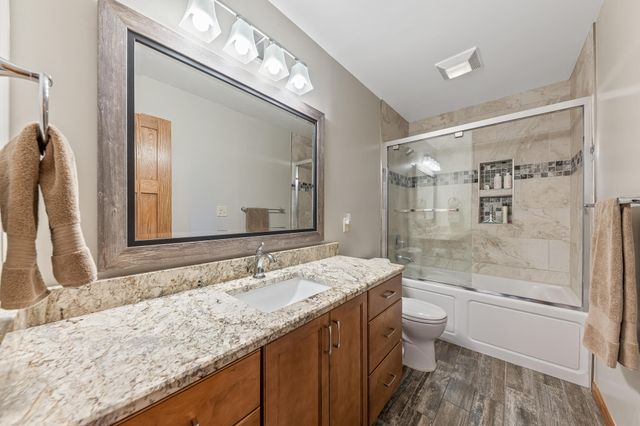 9390 W 156th Place, Lowell, IN 46356