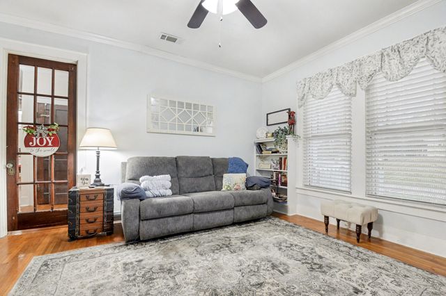 1618 Bonham Street, Commerce, TX 75428