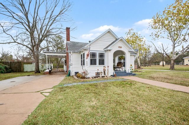 1618 Bonham Street, Commerce, TX 75428