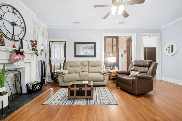 1618 Bonham Street, Commerce, TX 75428