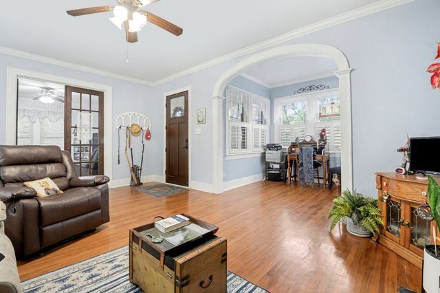 1618 Bonham Street, Commerce, TX 75428