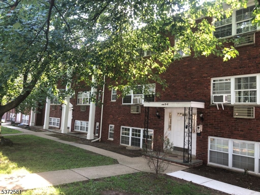 17 S Valley 14, West Orange Twp., NJ 07052