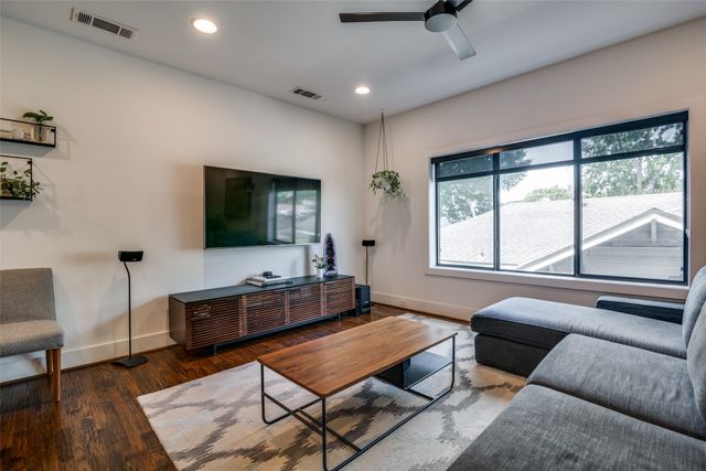 5602 Lindell Avenue B, Dallas, TX 75206