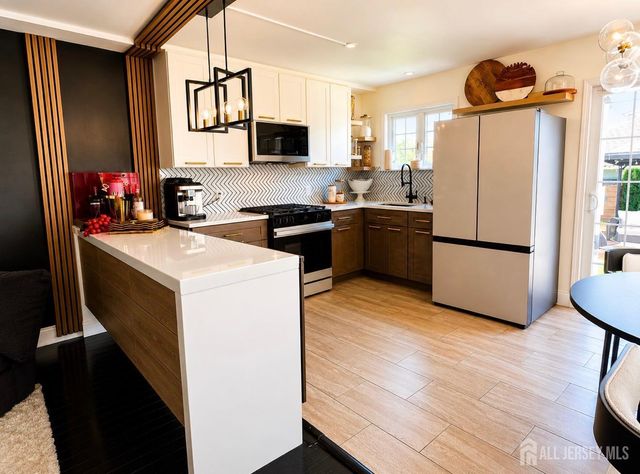 76 heald Street, Carteret, NJ 07008