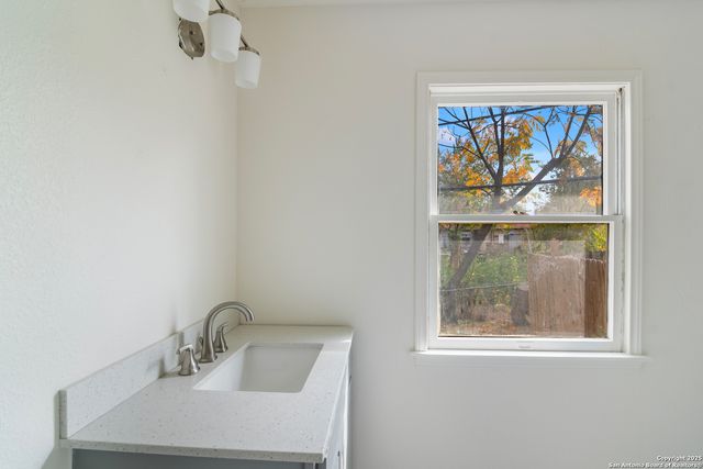 166 El Monte, San Antonio, TX 78212