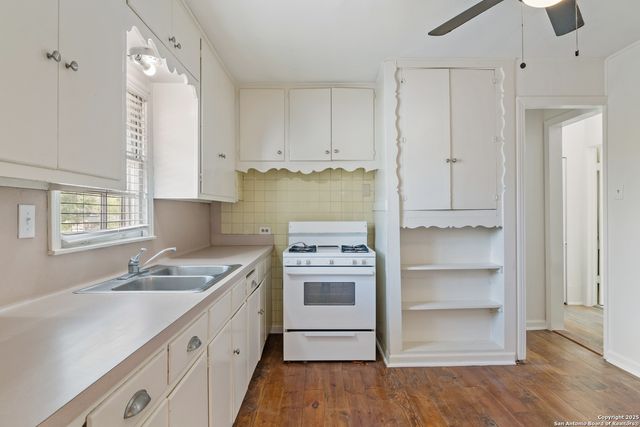 166 El Monte, San Antonio, TX 78212