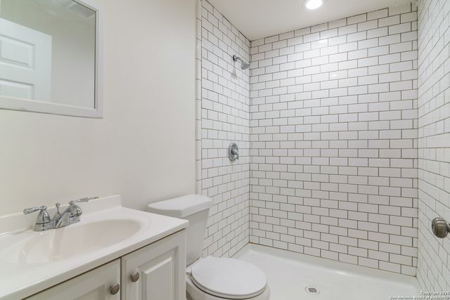 166 El Monte, San Antonio, TX 78212