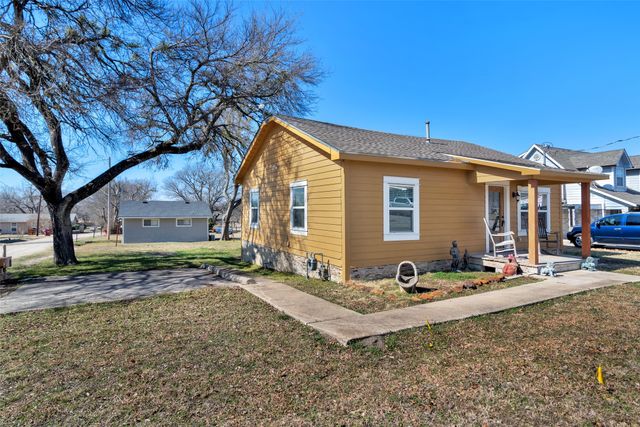 305 N Church Street, Blue Ridge, TX 75424