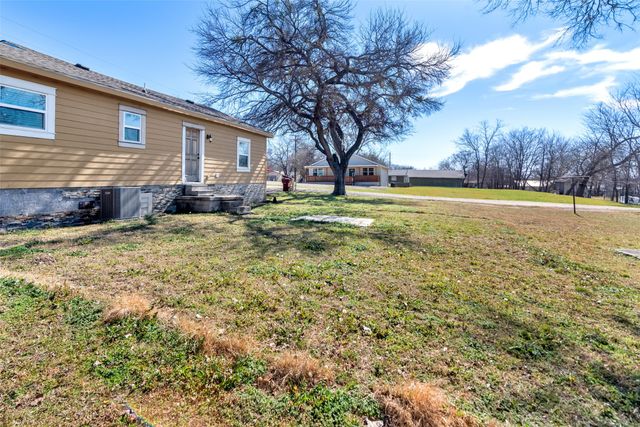 305 N Church Street, Blue Ridge, TX 75424