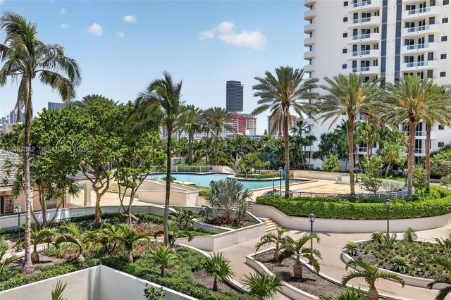 21205 Yacht Club Dr 605, Aventura, FL 33180