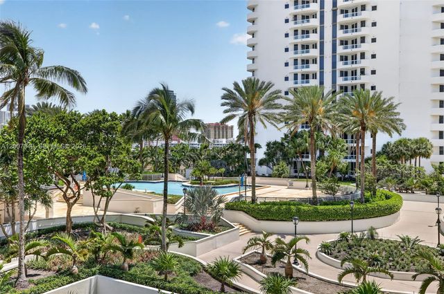21205 Yacht Club Dr 605, Aventura, FL 33180