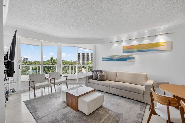21205 Yacht Club Dr 605, Aventura, FL 33180