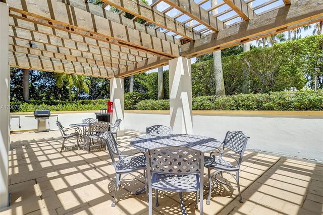 21205 Yacht Club Dr 605, Aventura, FL 33180