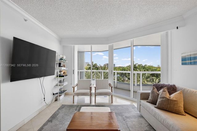21205 Yacht Club Dr 605, Aventura, FL 33180