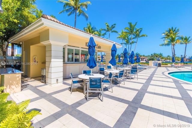 21205 Yacht Club Dr 605, Aventura, FL 33180